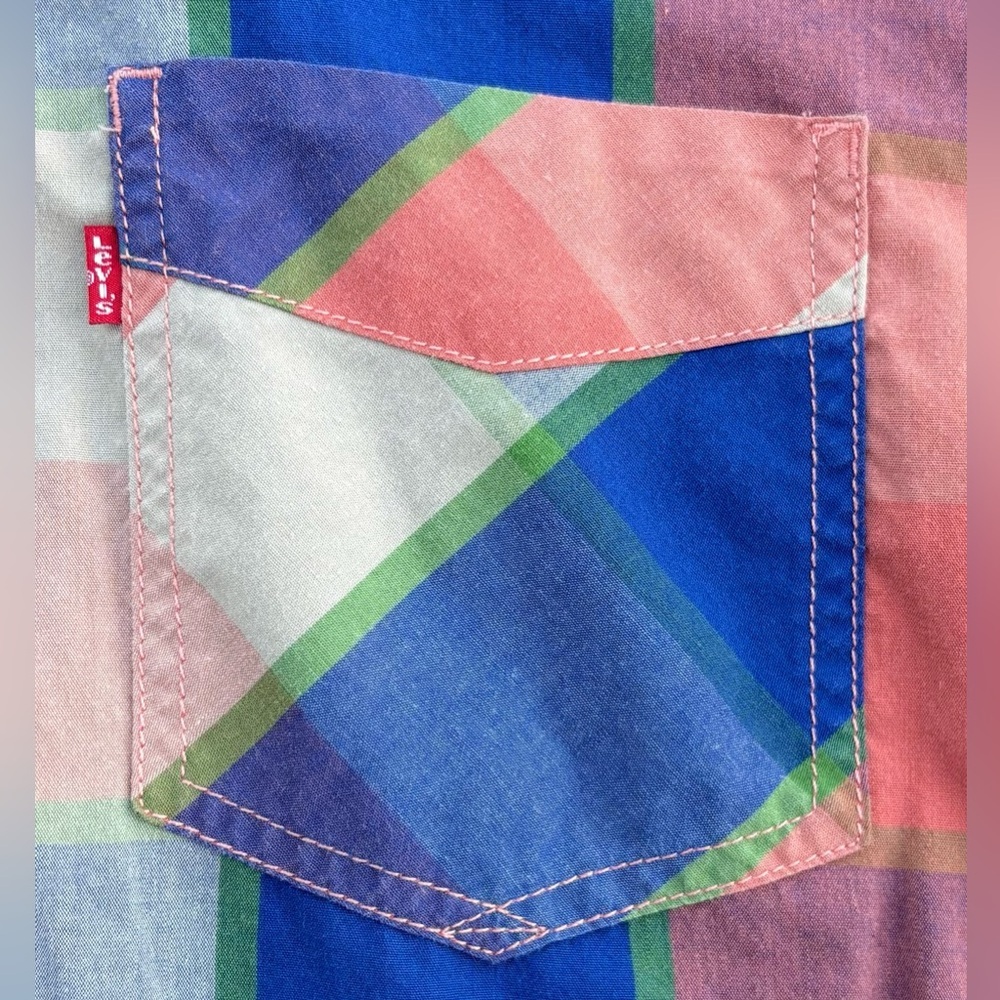 Levi’s Plaid Button Down Shirt Euc - image 4